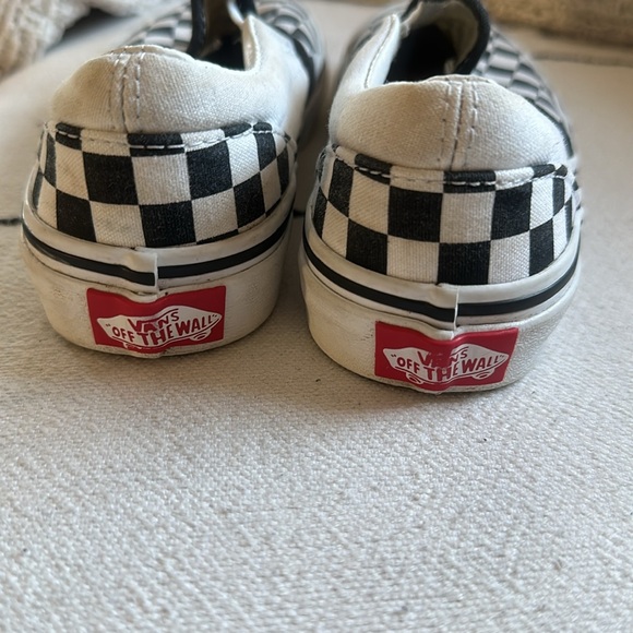 VANS Checkerboard Slip-On Black & Off White Shoes size 1 - Picture 3 of 4